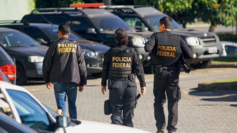 Ex-governador e filho são presos pela Policia Federal
