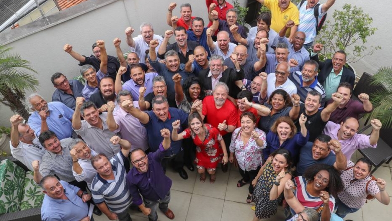 Lula confirma que irá na terça-feira a Porto Alegre: 'Agradecer a solidariedade do povo'