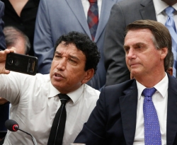 Jair Bolsonaro oferece vaga de vice na chapa ao PR