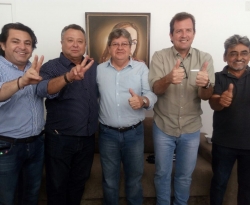 Crítico ferrenho do governo Ricardo Coutinho, prefeito de São João do Rio do Peixe surpreende e anuncia apoia à João Azevedo