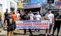 Educadores físicos e empresários fazem protesto pela reabertura de academias em Cajazeiras
