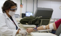 Queda na doação de sangue devido à pandemia preocupa hemocentros 