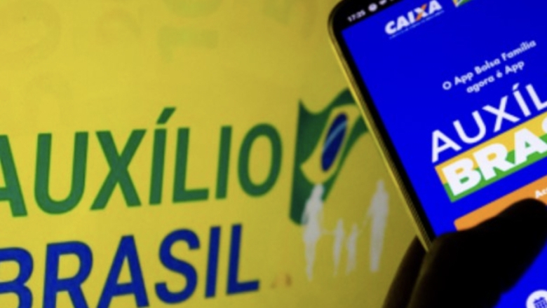 Benefício extra para Auxílio Brasil pode ser votado na terça-feira 