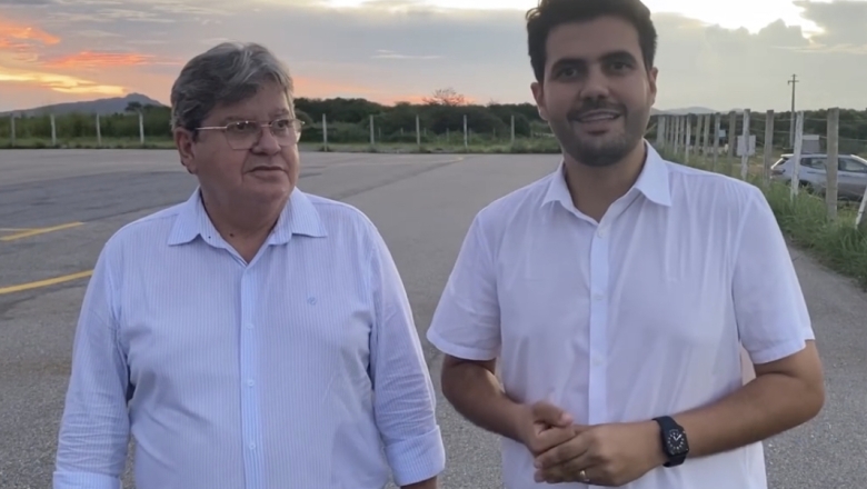 João Azevêdo anuncia pavimentação da estrada que liga Uiraúna a Vieirópolis; Wilson Filho comemora conquista 