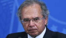 Se reeleito, Bolsonaro vai privatizar Petrobas, diz Guedes 