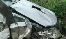 Carro oficial que transportava prefeito de Poço de José de Moura se envolve em acidente na BR 230