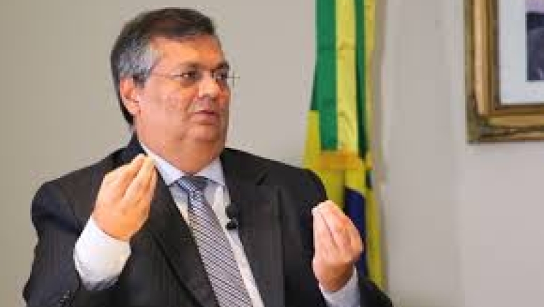 Ministro da Justiça Flávio Dino entrega equipamentos de segurança na Paraíba