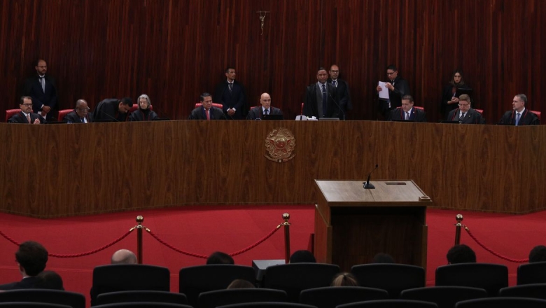 TSE retoma julgamento que pode levar à inelegibilidade de Jair Bolsonaro