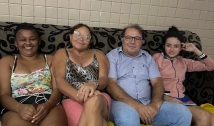 Prefeito Ceninha Lucena visita casa de apoio de Bonito de Santa Fé na capital: "Já atendemos mais de 1.500 pessoas"