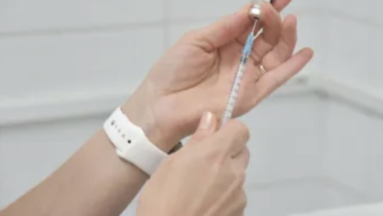 Vacinação contra a Covid-19 terá campanha anual para crianças e grupos de risco