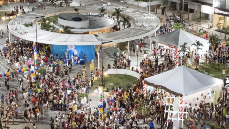 Prefeitura de São José de Piranhas celebra Dia das Crianças com multidão na Praça Central