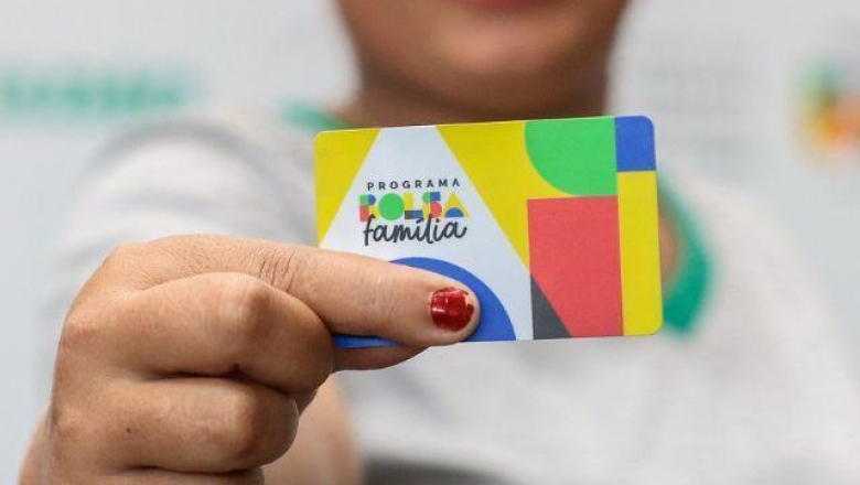Caixa paga novo Bolsa Família a beneficiários com NIS de final 7; confira