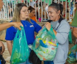 Famílias vulneráveis de Monte Horebe recebem 1,4 mil cestas básicas na Semana Santa