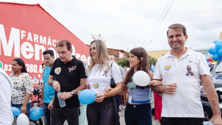 Ao lado de Chico Mendes, Bal Lins participa de caminhada e inaugura núcleo especializado para pessoas com autismo em São José de Piranhas