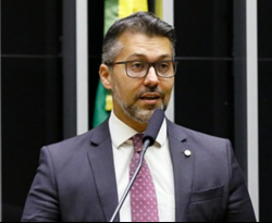 Vereador Cacá Gadelha exalta volta de Leonardo Gadelha à Câmara dos Deputados