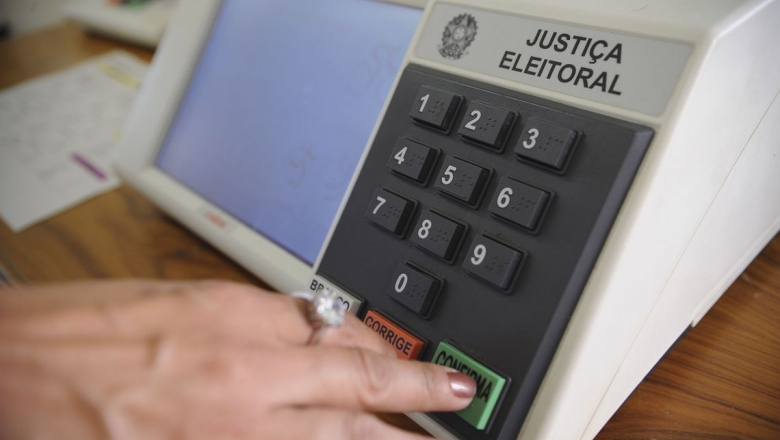 TSE vai comprar 180 mil urnas eletrônicas para eleições de 2020