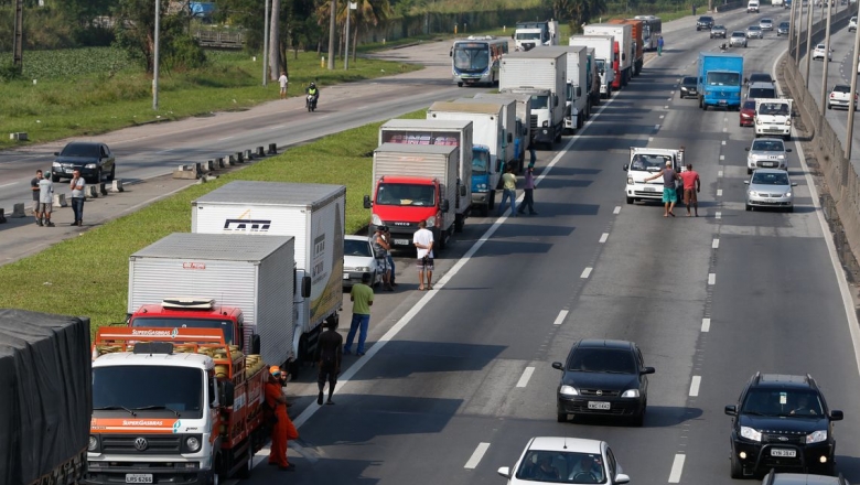 Greve dos caminhoneiros custará R$ 15 bilhões para a economia