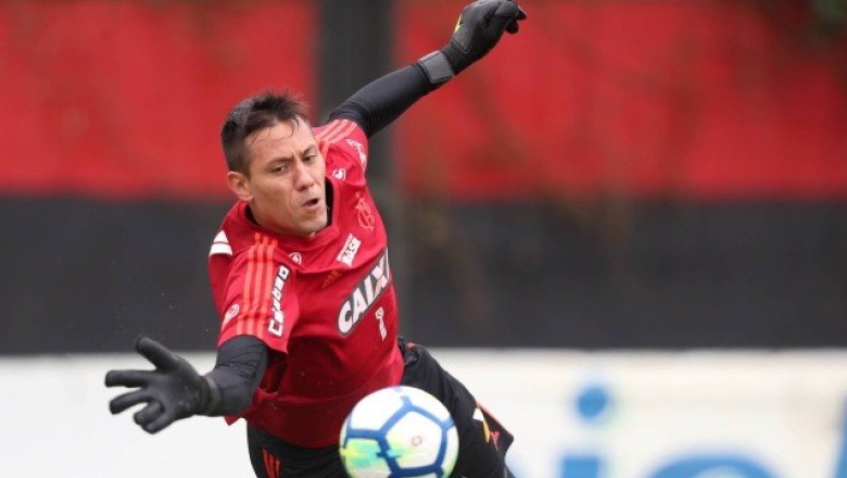 Caso não se retrate, goleiro Diego Alves deve ter o seu contrato rescindido pelo Flamengo