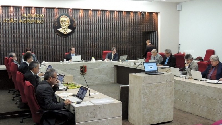 Com duas contas reprovadas, prefeito paraibano é condenado a pagar R$ 1,7 milhão