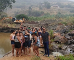 Vereador encabeça protesto pacífico para evitar aterro de parte do Rio de Boqueirão de Piranhas; escute áudio