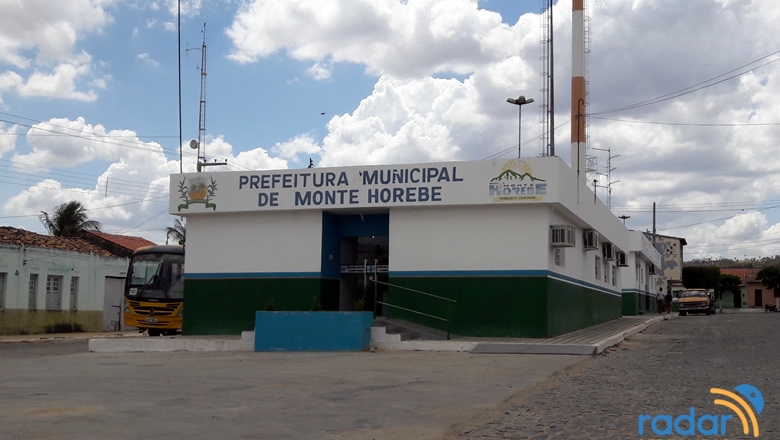 Prefeito exonera comissionados e contratados da Prefeitura de Monte Horebe
