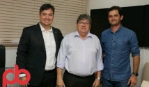 Prefeito de São Francisco está alinhado politicamente com o grupo que governa a PB, diz Júnior Araújo