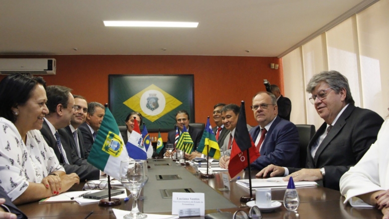 João Azevêdo representa a Paraíba e discute agenda positiva com governadores do Nordeste em Brasília