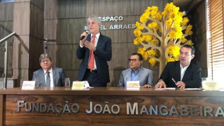 João Azevêdo, deputados e secretários prestigiam posse de RC na presidência Fundação João Mangabeira