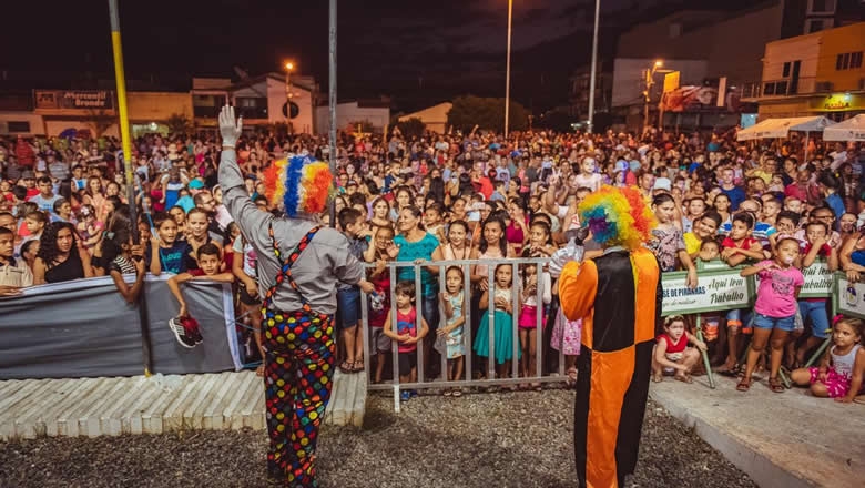 Evento da prefeitura reúne mais de 3 mil crianças em São José de Piranhas