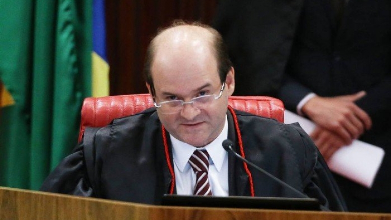 Ministro do TSE nega pedido para retirar nome de Lula de pesquisas  