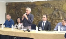 Em coletiva, prefeito de Patos anuncia medidas drásticas e diz que situação financeira é precária  