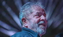 "A luta por um mundo melhor continua", diz Lula em mensagem de Natal