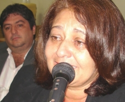 Léa esquece ação no MP que poderá afastá-la da política e foca no apoio do seu grupo político a Efraim Filho  
