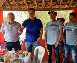 Presidente da Câmara de Cajazeiras se reúne com Jr. Araújo em comunidade rural e frusta Zé Aldemir