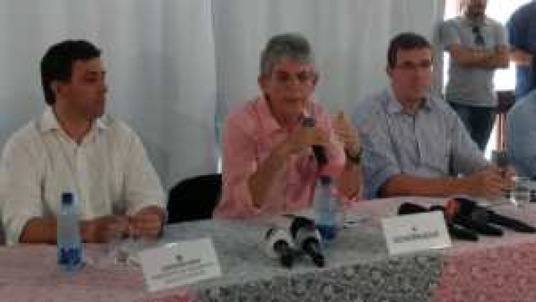 Ricardo Coutinho anuncia permanência no Governo do Estado