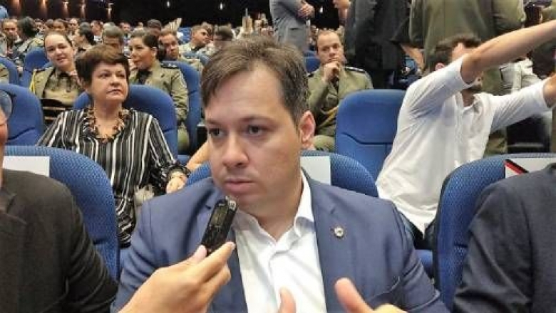 Júnior Araújo anuncia emenda de R$ 1 mi para construção de escola em Vieirópolis