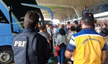 PRF, ANTT e DER realizam ação educativa e de fiscalização em veículos de transporte coletivo de passageiros na PB