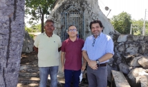 Vice-prefeito destaca início do serviço de revitalização da Gruta de Nossa Senhora de Lourdes, em São Gonçalo