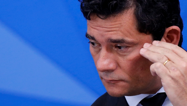 Após anúncio de Moro, políticos reagem nas redes sociais e criticam Bolsonaro