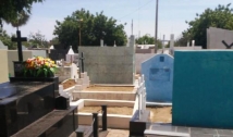 Sem velório, comerciário encontrado morto em JP é enterrado em Cajazeiras; laudo do IML sai daqui a 30 dias