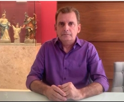 Prefeito de São José de São José de Piranhas grava vídeo para tranquilizar alunos da rede municipal