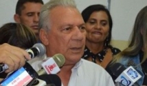 Prefeito de Cajazeiras vai vetar emendas e diz 'não' a auxílio para mototaxistas, taxistas, artesãos e catadores de recicláveis 