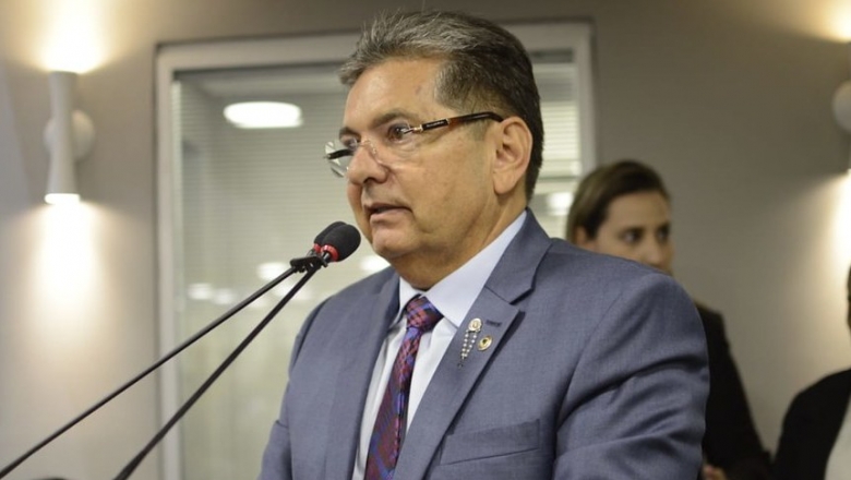 Adriano Galdino anuncia repasse de mais R$ 2 milhões da ALPB ao Estado para ações de combate ao coronavírus