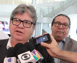 João nomeia irmão de deputado e designa Ronaldo Guerra para acumular Chefias de Governo e Gabinete