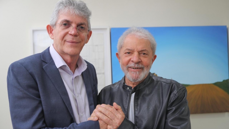 Após vídeo de apoio, Ricardo Coutinho anuncia live com o ex-presidente Lula