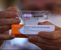 Prefeito de São Francisco nega desvio de vacinas e expoê lista de profissionais de saúde imunizados 