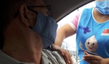 Dom José González recebe primeira dose da vacina contra Covid-19