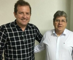 Tyrone autoriza mais R$ 1 milhão para compra alimentos e João Azevêdo confirma entrega de 100 mil cestas básicas