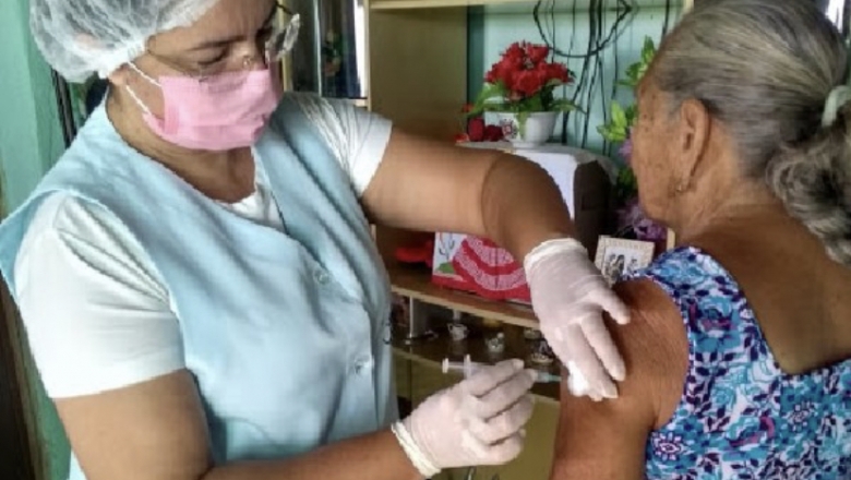 Prefeitura de Bom Jesus realiza ‘dia D’ de vacinação contra a covid-19 neste domingo (4)