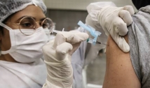 Cajazeiras amplia vacinação contra covid para público de comorbidades acima de 30 anos